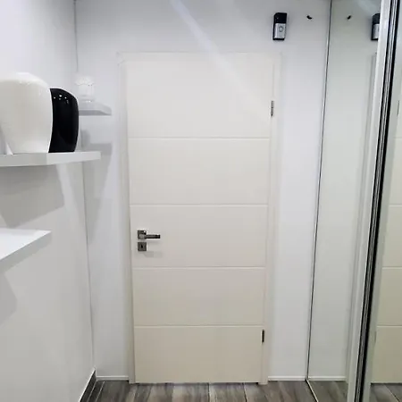 Le Lovelyhome Au Centre Ville Avec Spa Jacuzzi Et Sauna Proche Gare Et Parking Gratuit Colmar Exterior photo