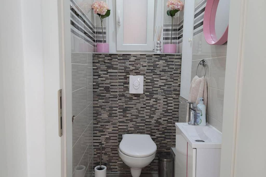 Apartment Le Lovelyhome Au Centre Avec Jacuzzi Et Sauna Proche Gare Et Parking Gratuit *