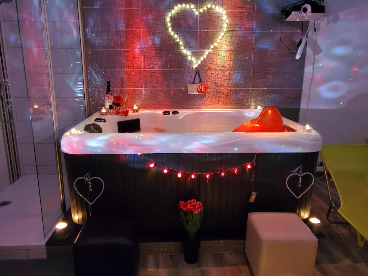 Apartment Le Lovelyhome Au Centre Avec Jacuzzi Et Sauna Proche Gare Et Parking Gratuit Colmar