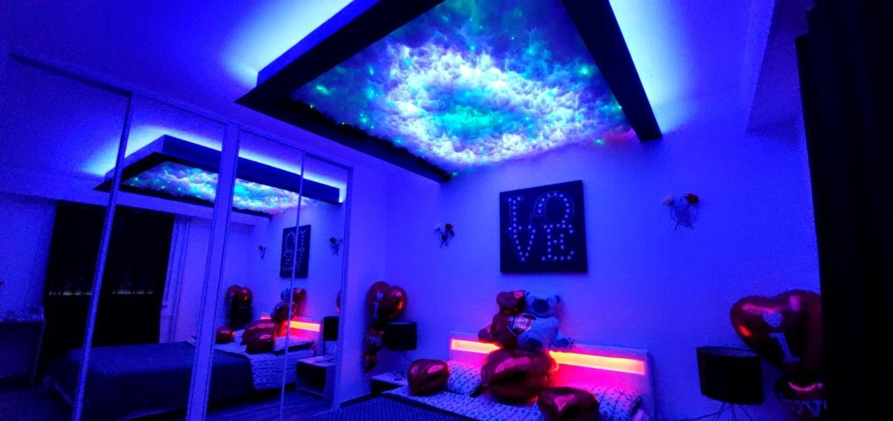 Apartment Le Lovelyhome Au Centre Avec Jacuzzi Et Sauna Proche Gare Et Parking Gratuit